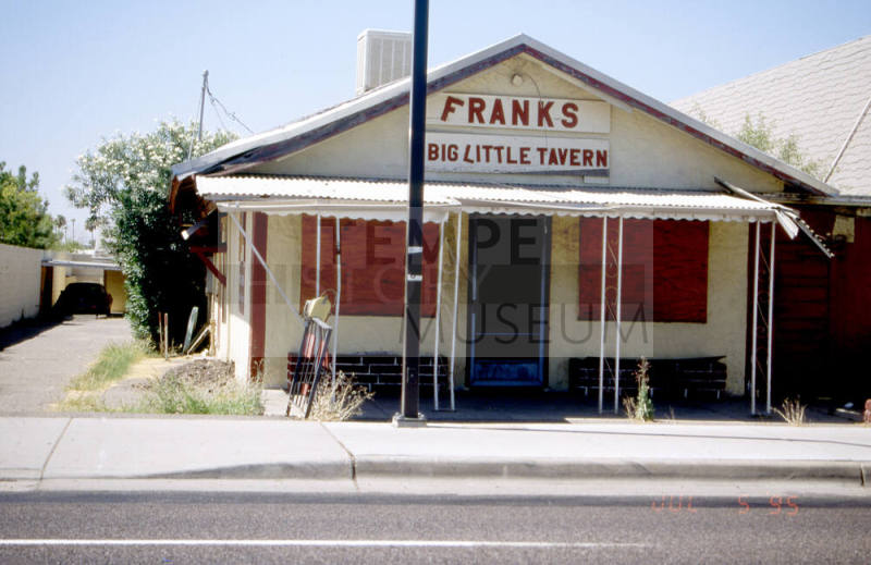 Frank's Little Tavern, 941 E. Apache Blvd.