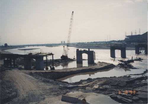 Removing Flood Damaged Falsework Span 8