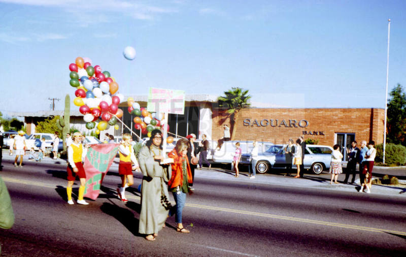 Mill Avenue Parade Balloons
