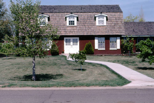 Residence, 1394 E. Calle de Caballos