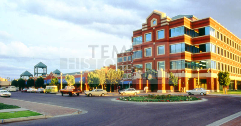 Centerpoint, 6th Street