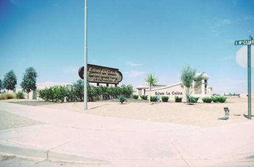 Estate La Colina sign