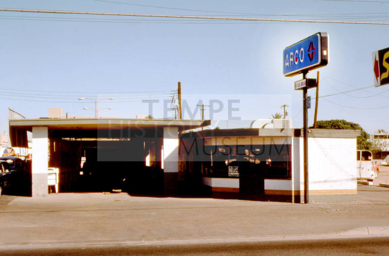 Arco Gas Station