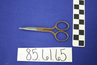 Manicure scissors
