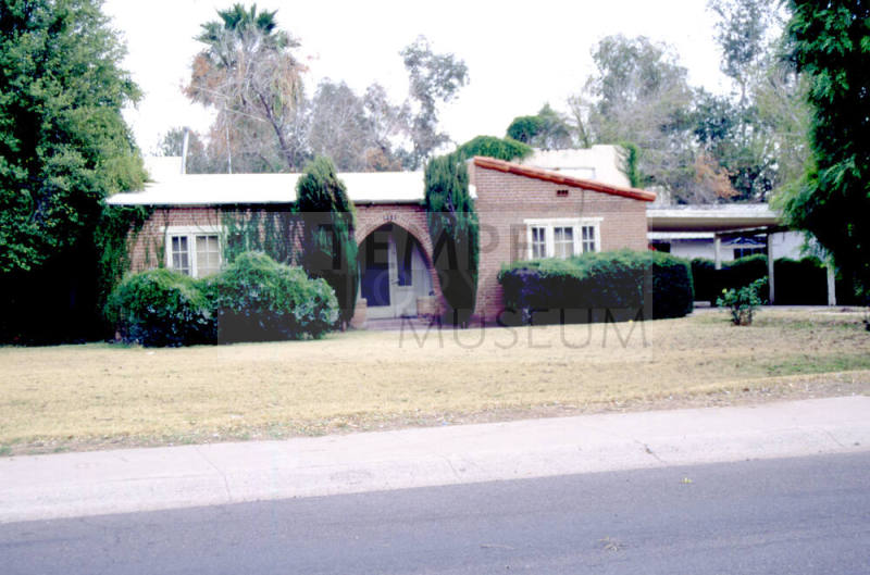 McCaw-Bauer House, 603 S. Roosevelt St.