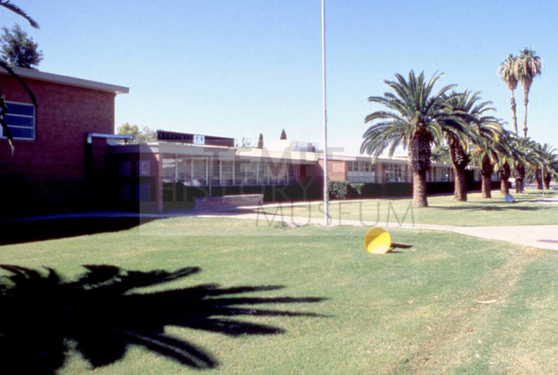 Broadmor Elementary School, College Avenue South of Broadway Road