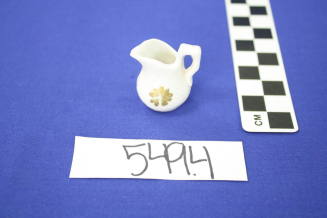 Toy creamer