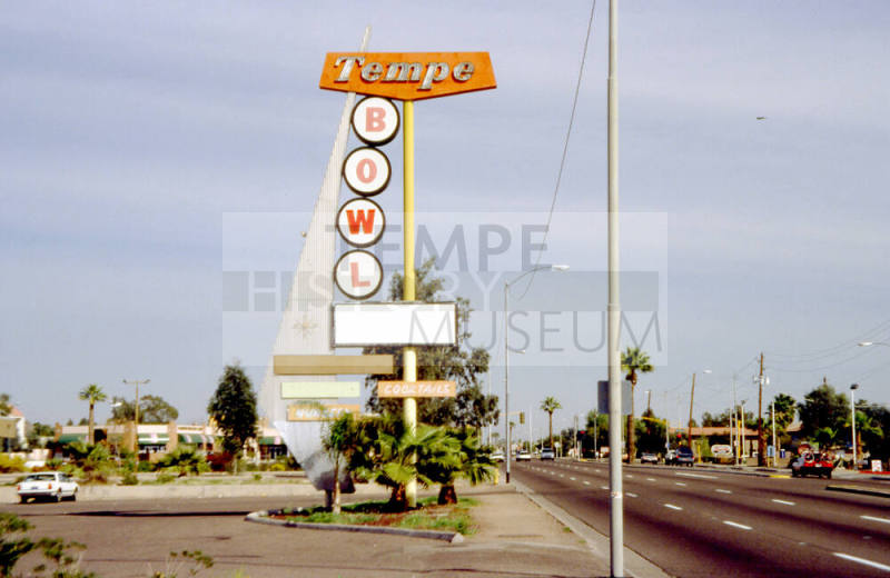 Tempe Bowl sign, 1100 E. Apache Blvd.
