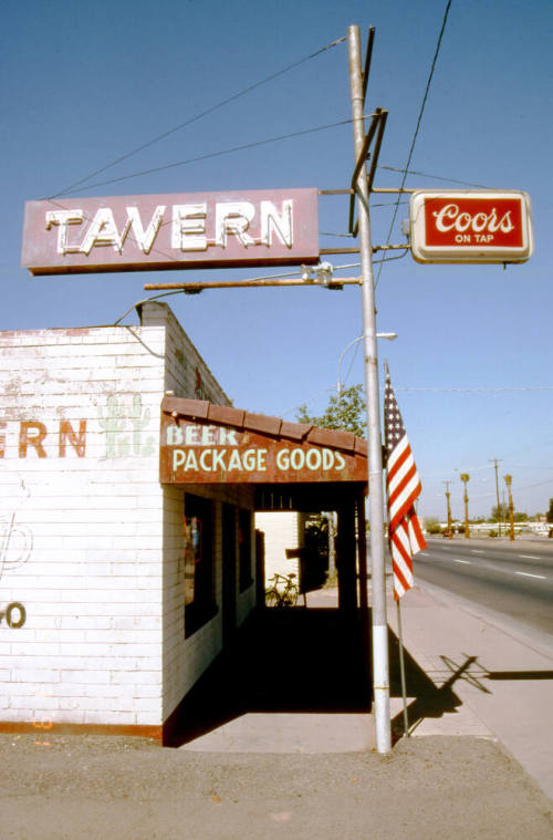 Hattie's Tavern, 2029 E. Apache Blvd.