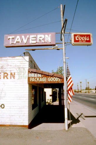 Hattie's Tavern, 2029 E. Apache Blvd.