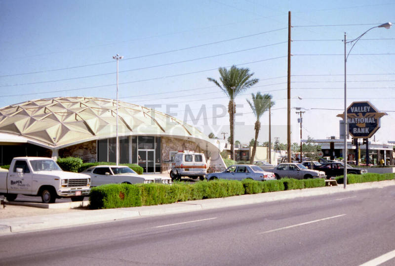 Valley National Bank, Rural and Apache