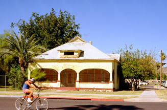 B. B. Moeur house, 34 E. 7th St.