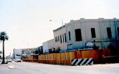 Intersection of Mll Ave. & 4th St., Before Redevelopment