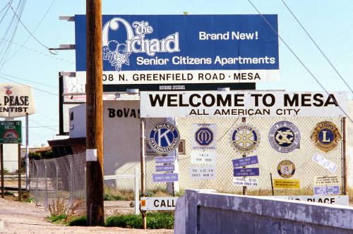 Tempe-Mesa Border, Along Apache Boulevard