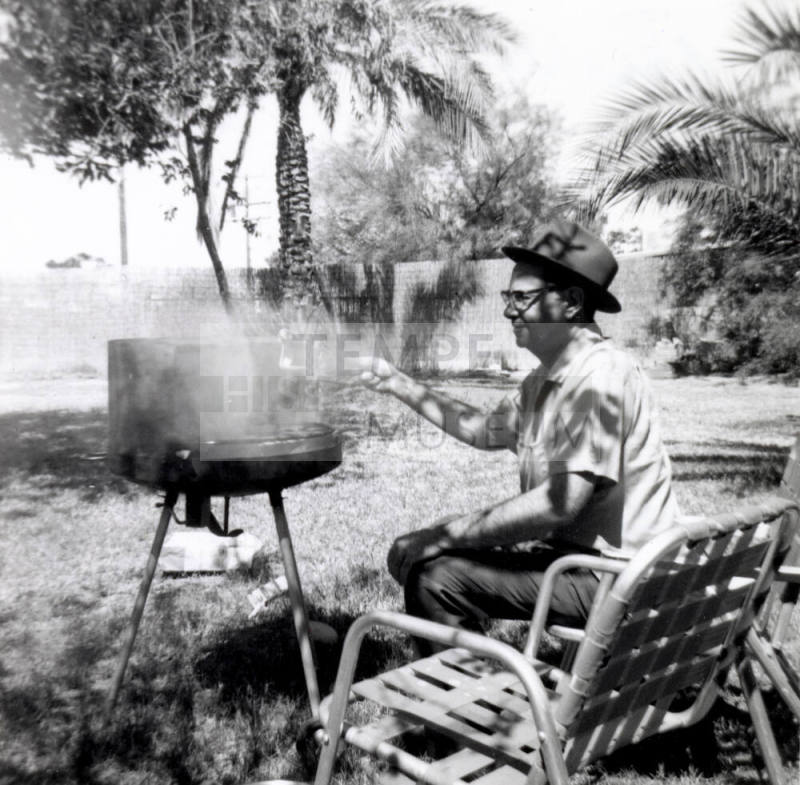 Bill Hertenstein barbequing