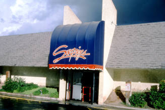 Surprizes sign