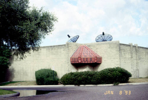 Doc & Eddy's, 909 E. Minton Dr.