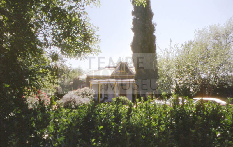 Residence with garden