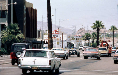 Mill Avenue north of 4th st.