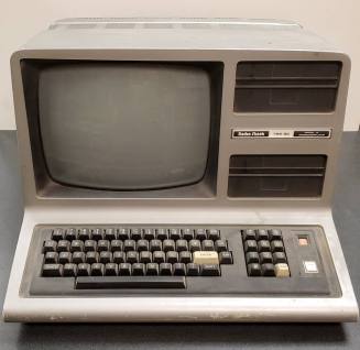 Radioshack TRS-80 Model 3 Microcomputer & Manuals