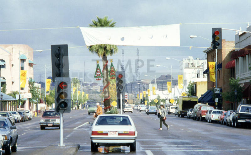 Mill Ave. at 5th St. - Fiesta Bowl banners
