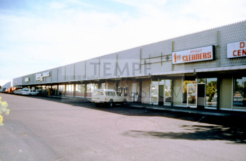 Broadway Marketplace, 913 E. Broadway Rd.