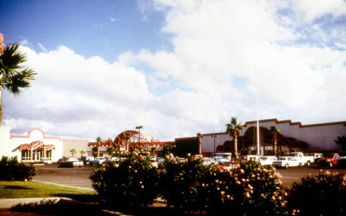 Southwind Plaza, Rural and Elliot