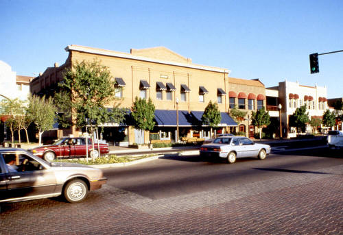 Paradise Bar & Grill, 401 S. Mill Ave.