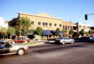 Paradise Bar & Grill, 401 S. Mill Ave.
