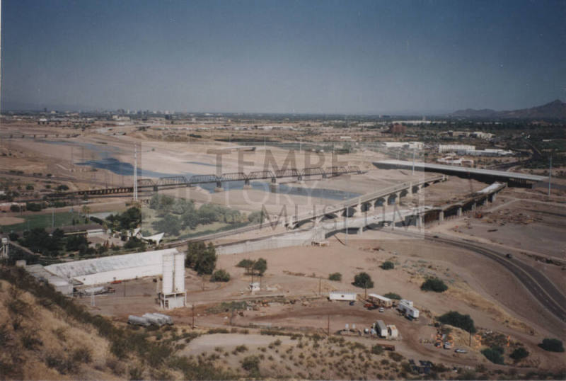 Riverbed Dry - Frame II Construction
