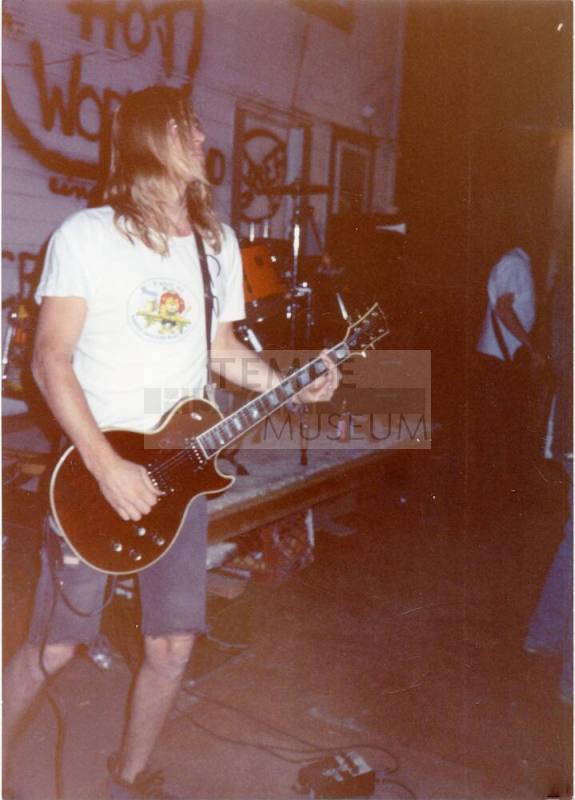 Steve Larson of Dead Hot Workshop on stage
