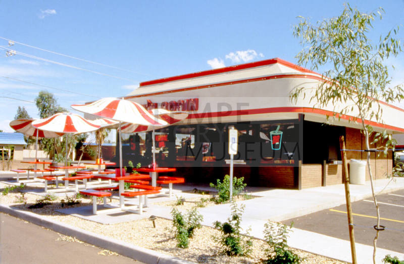 Rock'N Robin Restaurant, 1135 E. Apache Blvd.