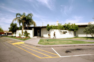North Bank Restaurant, 803 S. Mill Ave.