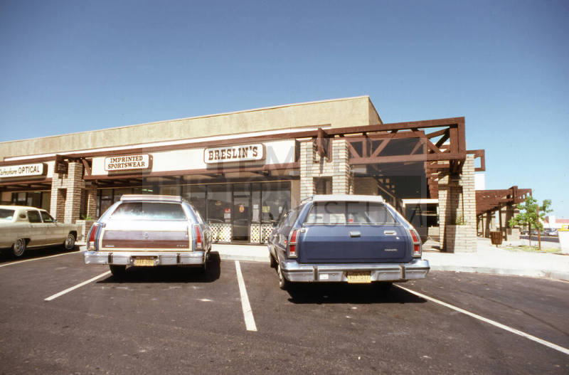 Breslin's Ice Cream Factory, 1002 - 1138 E. Baseline Rd.