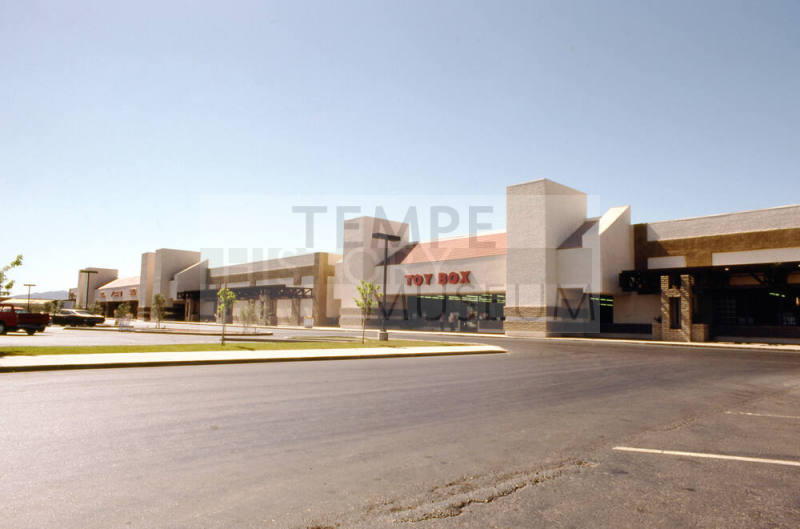 Lakes Shopping Center, 1002 - 1138 E. Baseline Rd.