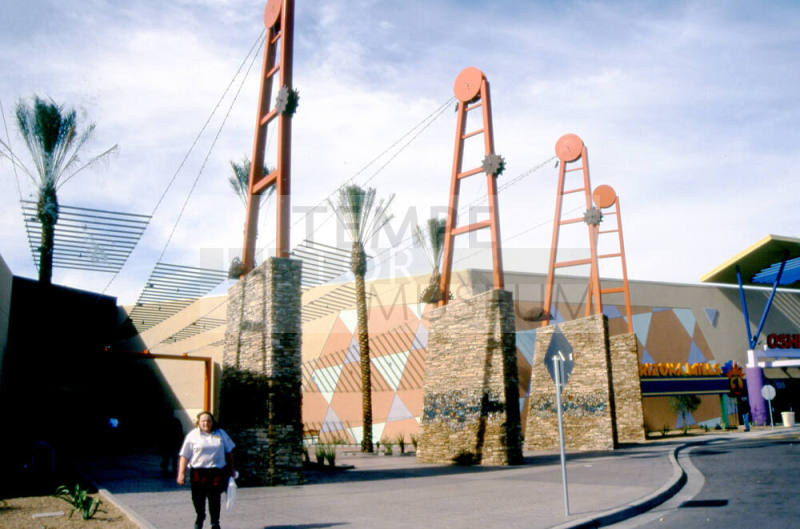 Arizona Mills Mall, 5000 Arizona Mills Circle