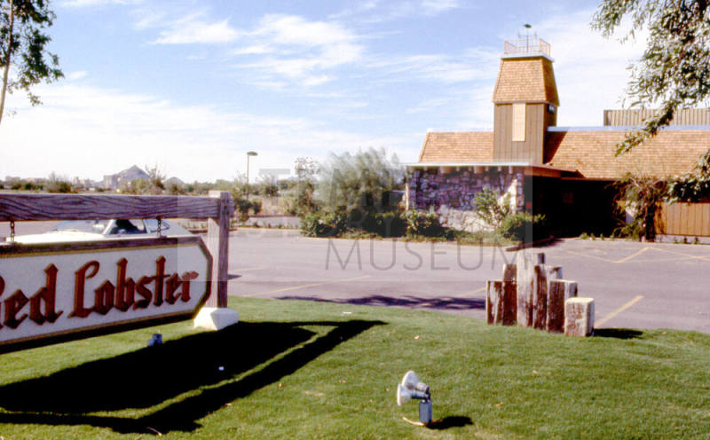 Red Lobster Restaurant, 1628 E. Broadway Rd.