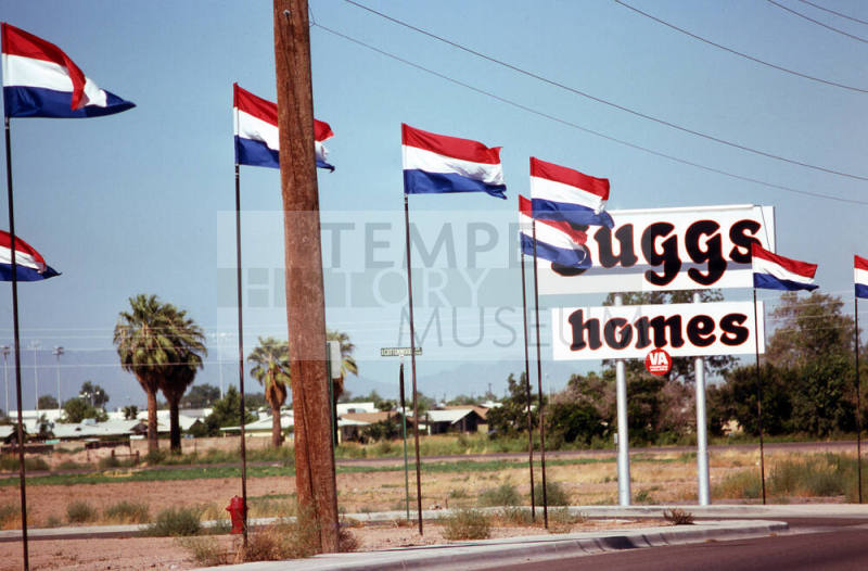 Suggs Homes sign, S. Cottonwood Dr.