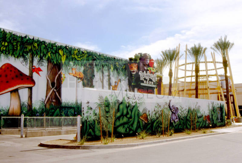 Rainforest Cafe, 5000 Arizona Mills Circle