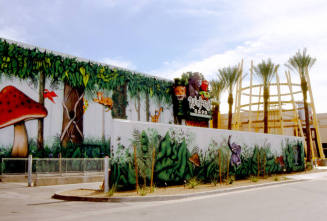 Rainforest Cafe, 5000 Arizona Mills Circle