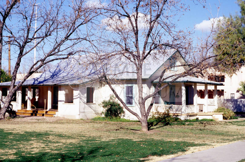 Hiatt-Barnes house, 1104 S. Ash Ave.
