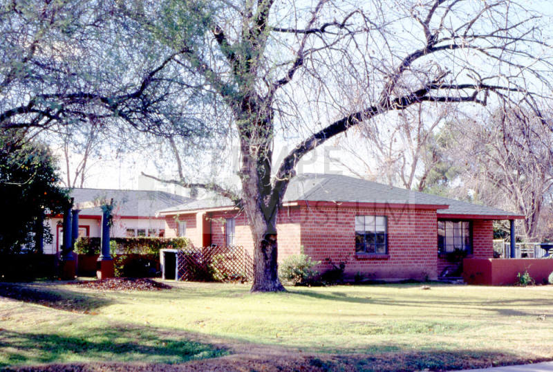 Residence, Maple-Ash neighborhood