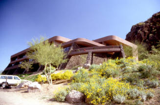 Westcourt in the Buttes, 2000 W. Westcourt Way