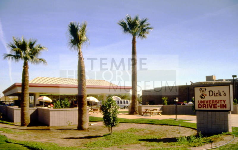 Dick's University Drive In, 855 S. Rural Rd.