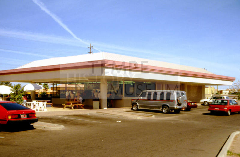 Dick's University Drive In, 855 S. Rural Rd.