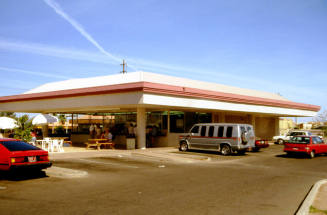Dick's University Drive In, 855 S. Rural Rd.