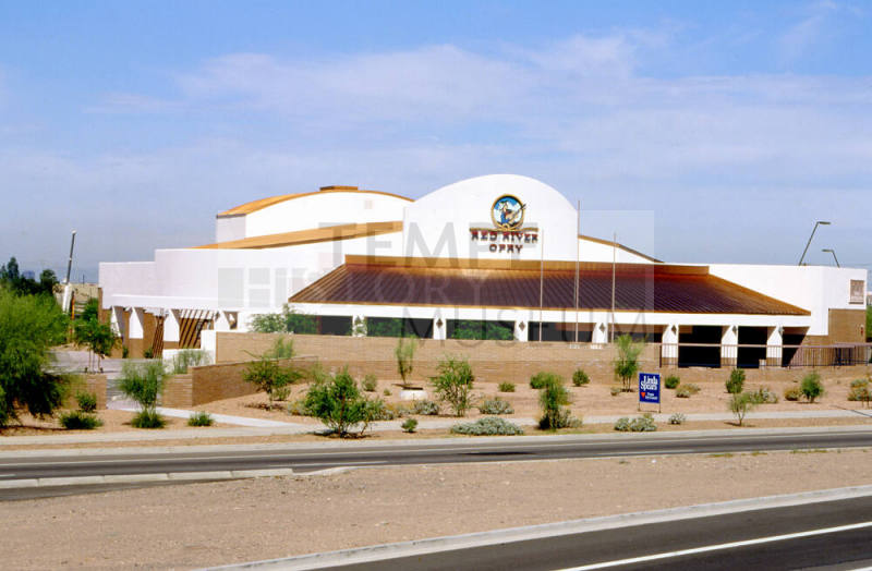 Red River Opry, 730 N. Mill Ave.