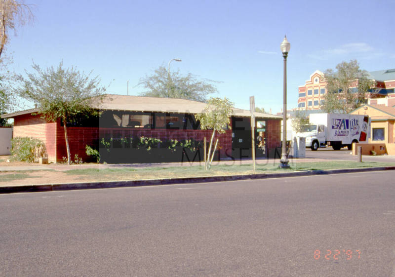 Brick building, 11 E. Seventh St.