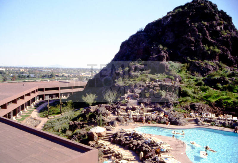Westcourt in the Buttes, 2000 W. Westcourt Way