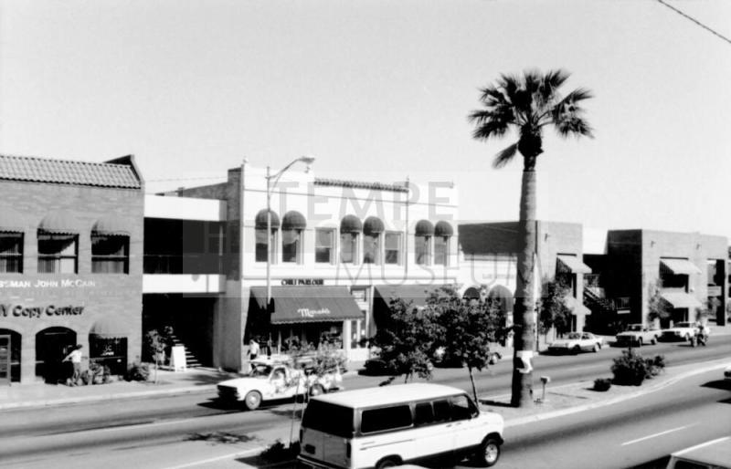 Mill Avenue Street Scene